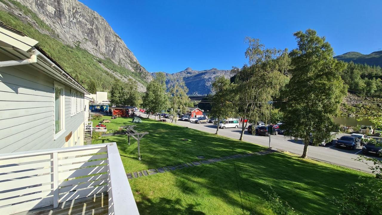 Trolltunga Lodge Odda Buitenkant foto